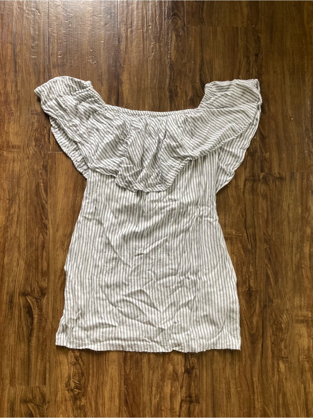 Wayf Striped Off-Shoulder Mini Dress in White and Gray Women’s Size XS